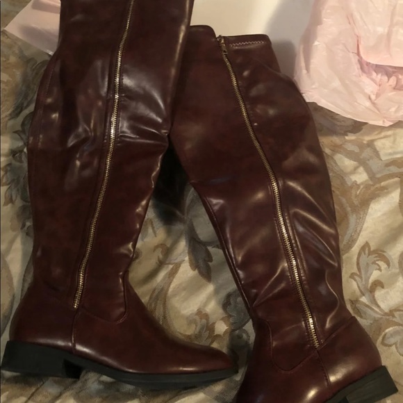 ✔️SOLD✔️Over the knee burgundy boots - Picture 7 of 8